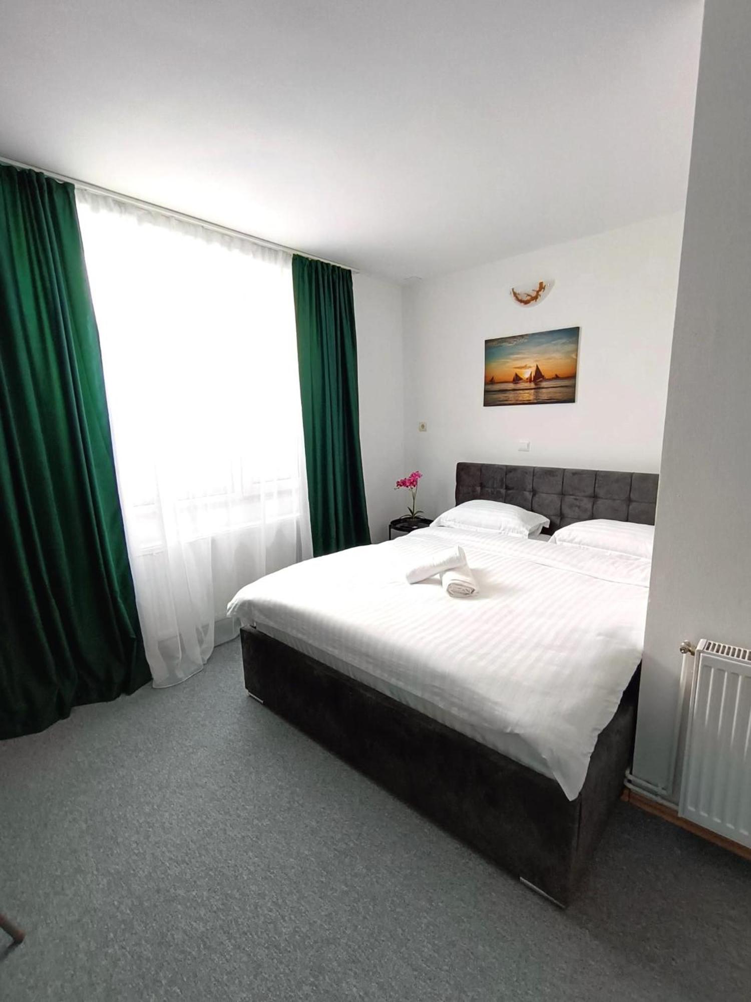 Chic Boutique Dumbrava Apartment Сибиу Екстериор снимка