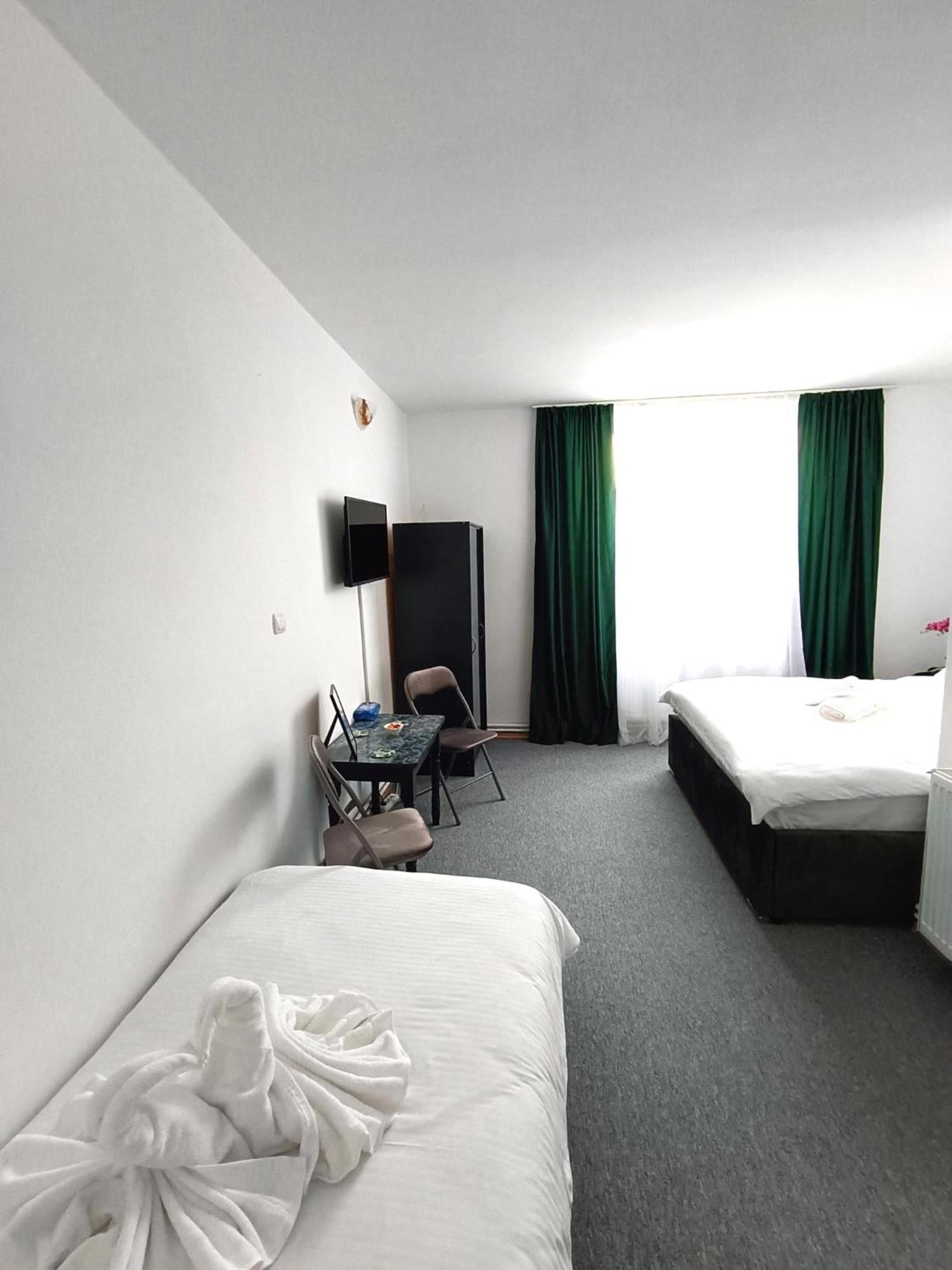 Chic Boutique Dumbrava Apartment Сибиу Екстериор снимка