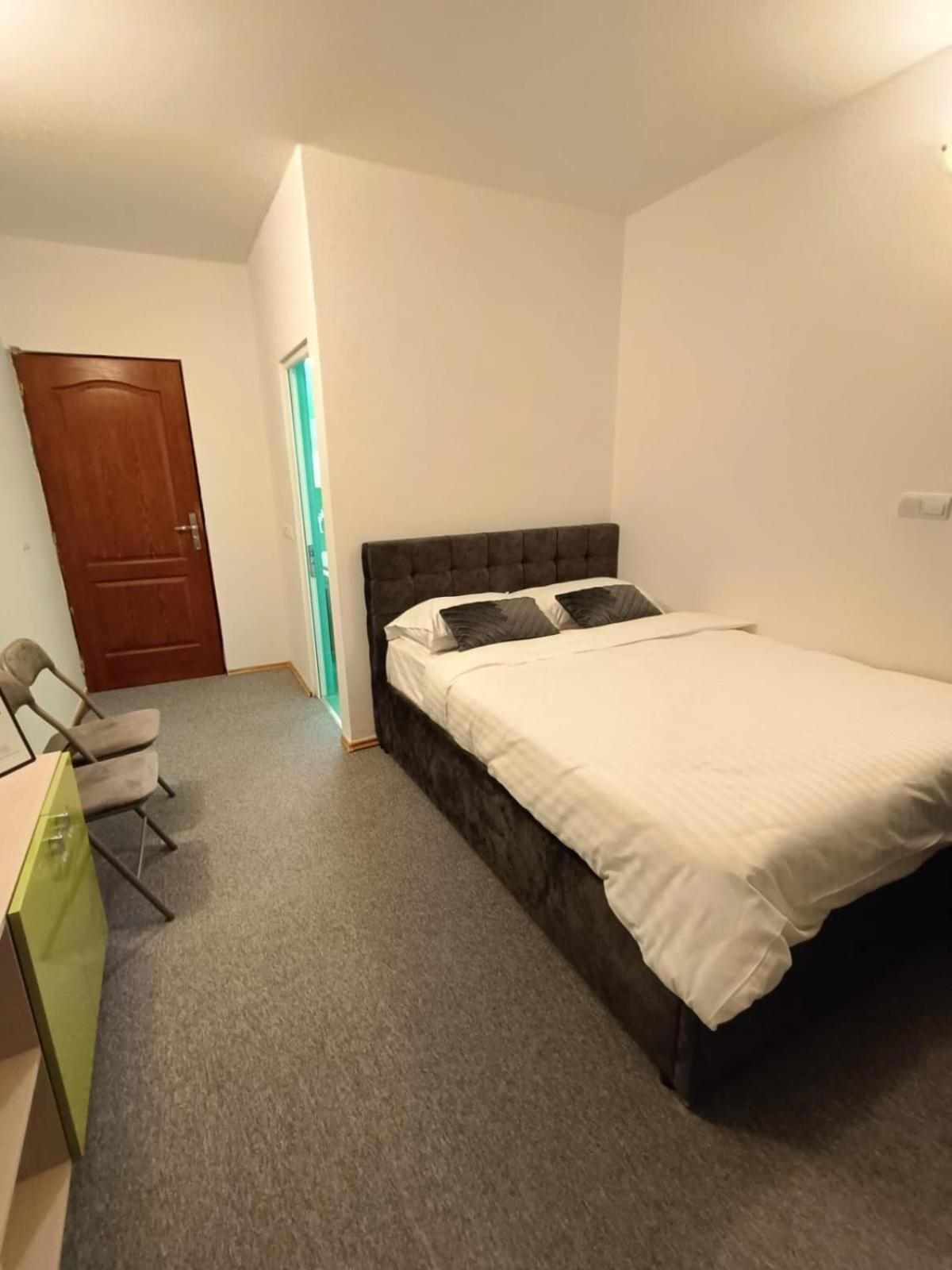 Chic Boutique Dumbrava Apartment Сибиу Екстериор снимка